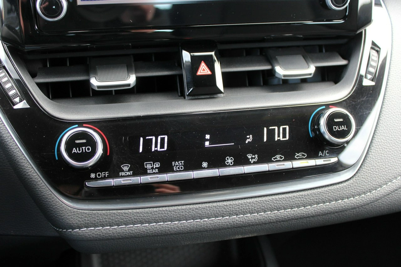 Toyota Corolla - Zdjęcie 22