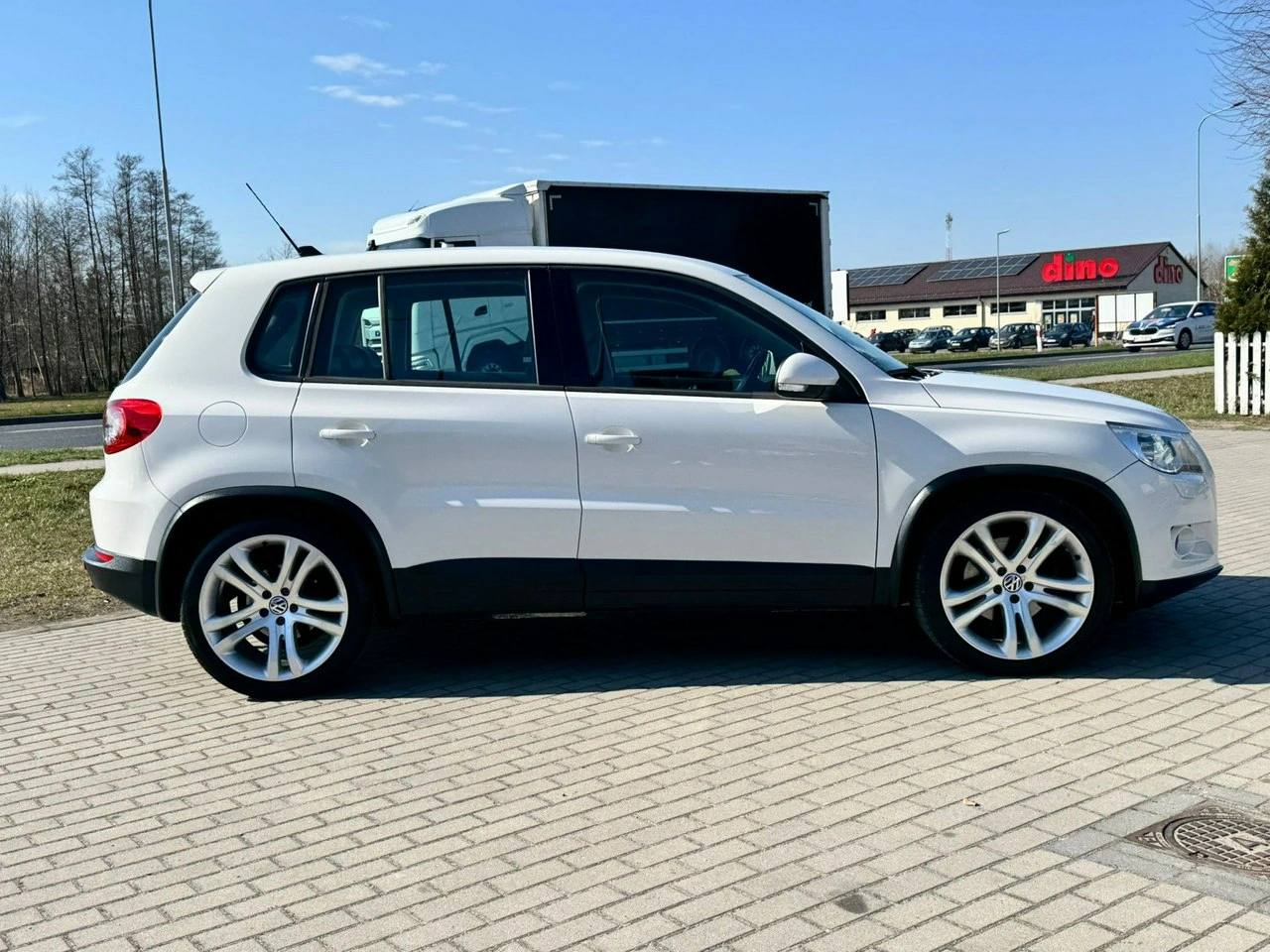 Volkswagen Tiguan - Zdjęcie 13