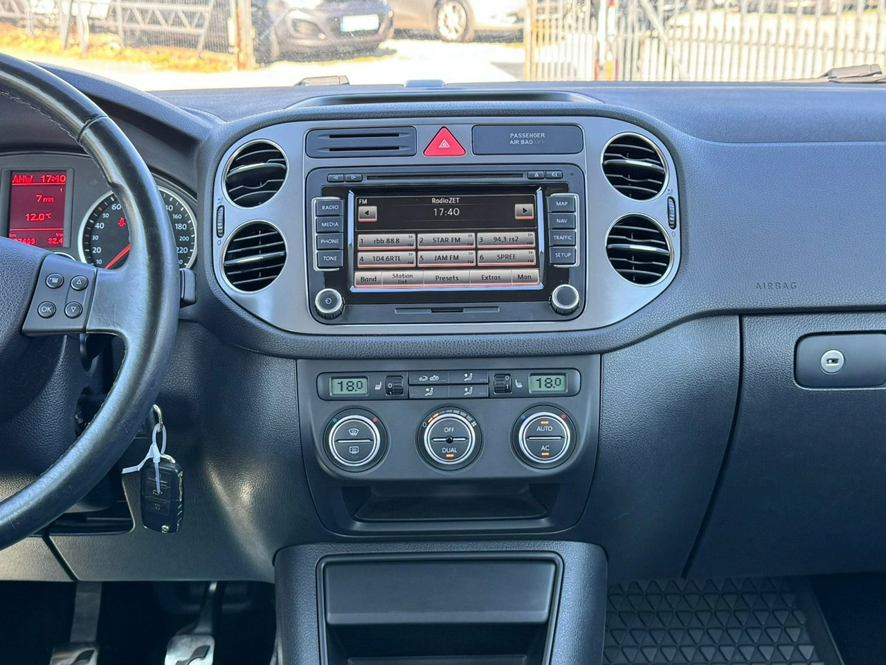 Volkswagen Tiguan - Zdjęcie 20