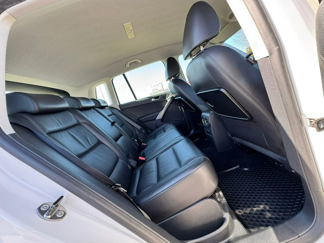 Volkswagen Tiguan - Zdjęcie 27