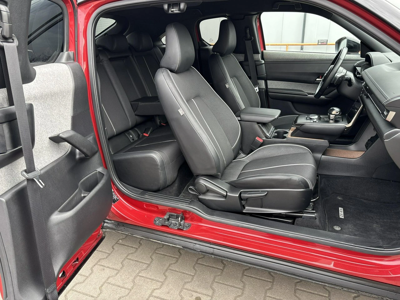 Mazda MX-30 - Zdjęcie 16