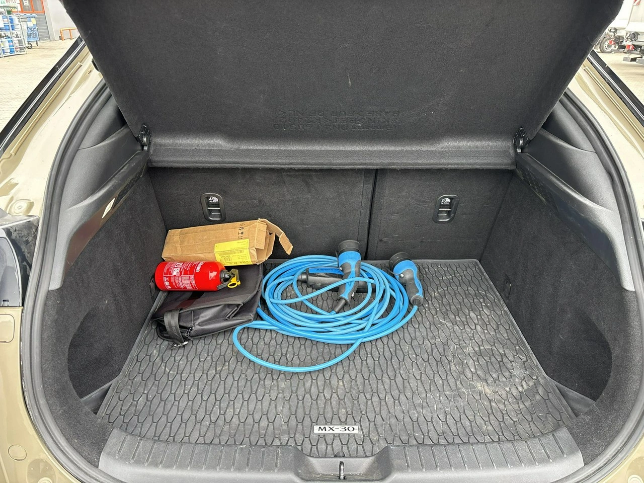 Mazda MX-30 - Zdjęcie 14