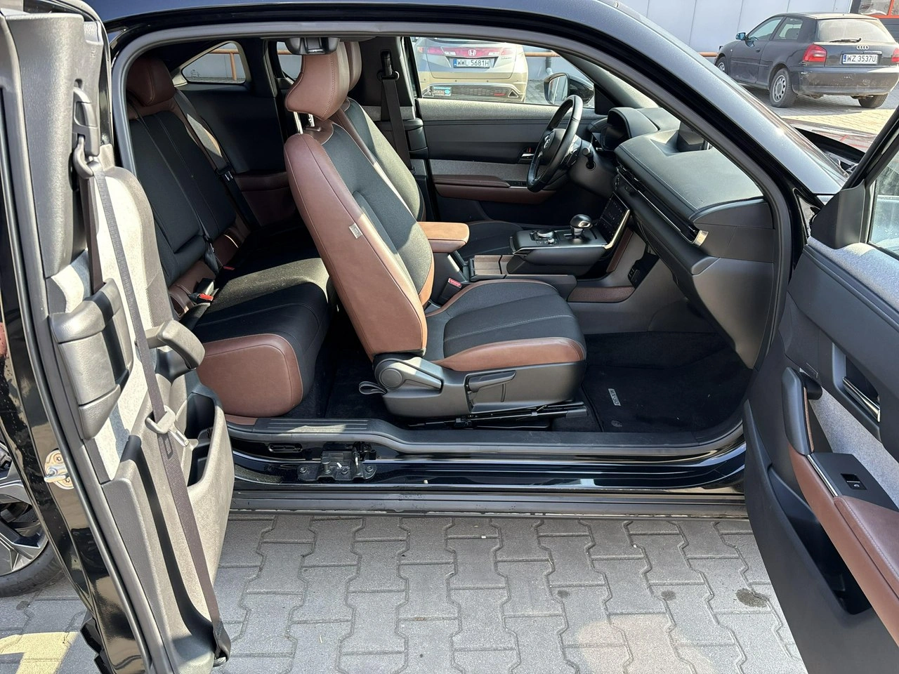 Mazda MX-30 - Zdjęcie 16