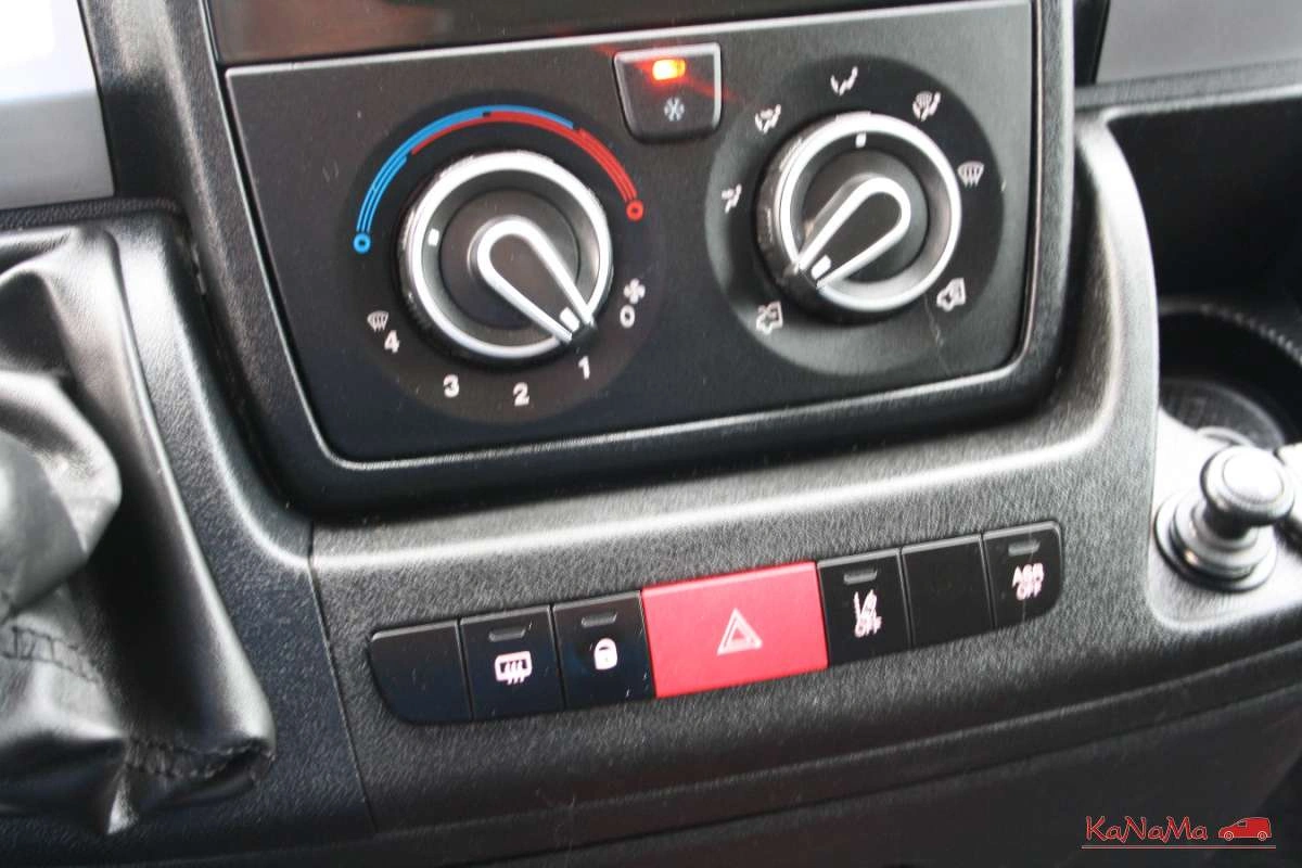 Peugeot Boxer - Zdjęcie 23