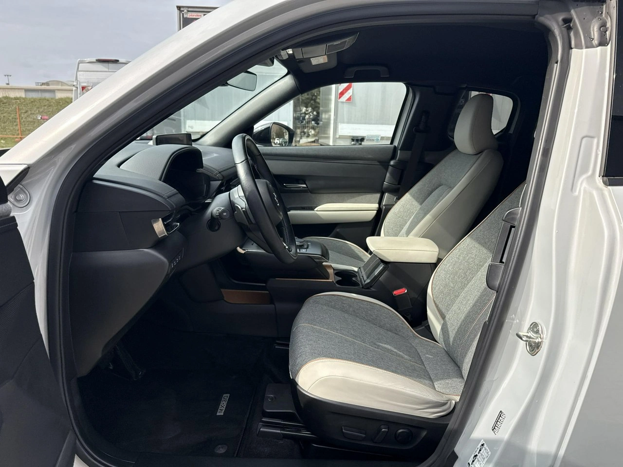 Mazda MX-30 - Zdjęcie 9