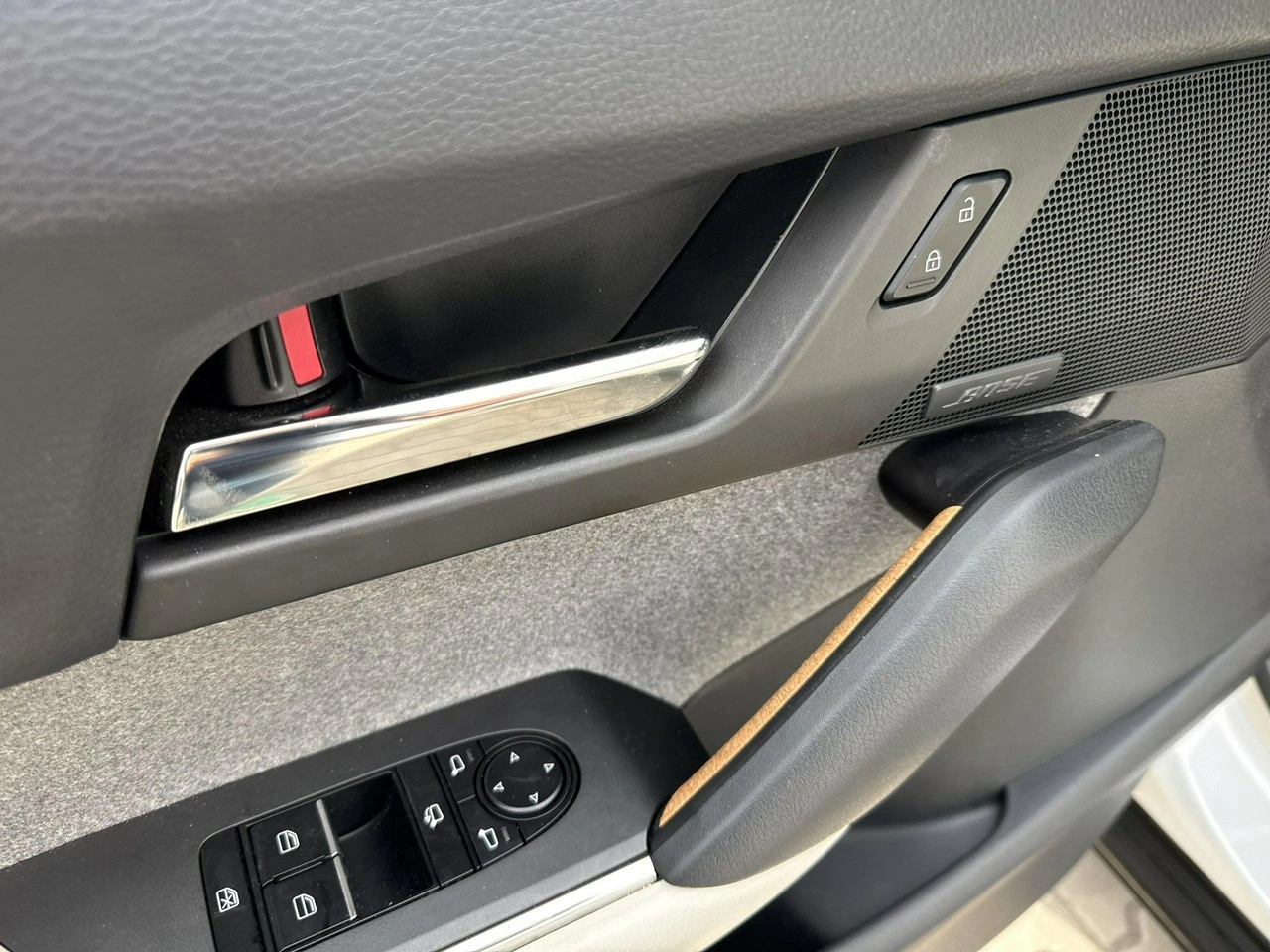 Mazda MX-30 - Zdjęcie 10