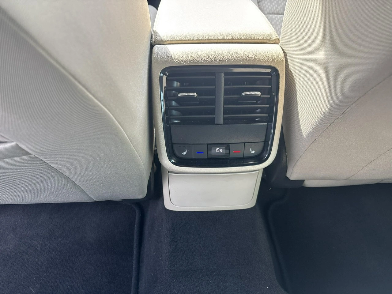 Skoda Octavia - Zdjęcie 13