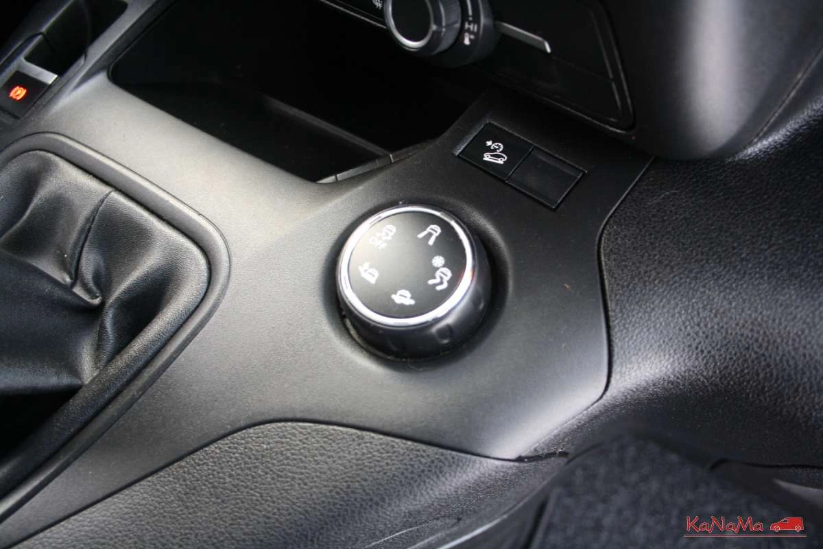 Peugeot Partner - Zdjęcie 32