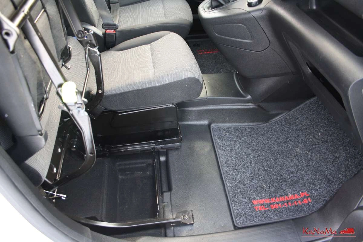 Peugeot Partner - Zdjęcie 30