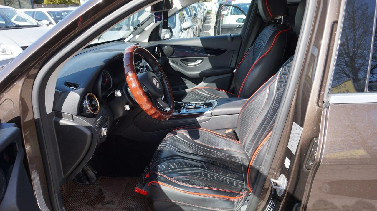 Mercedes GLC 220 - Zdjęcie 10