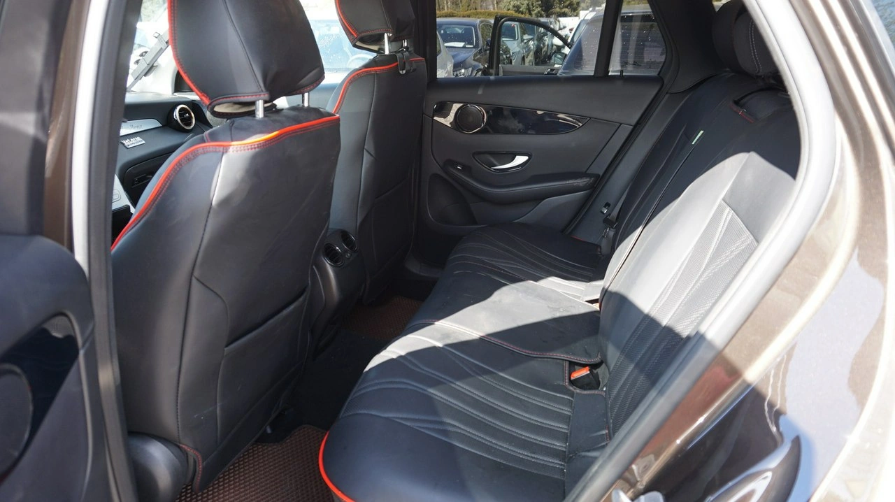 Mercedes GLC 220 - Zdjęcie 8