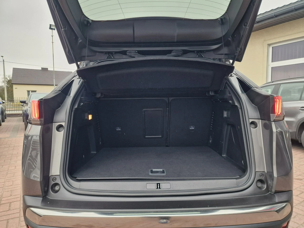 Peugeot 3008 - Zdjęcie 16