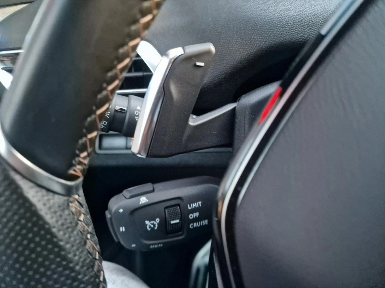 Peugeot 3008 - Zdjęcie 32