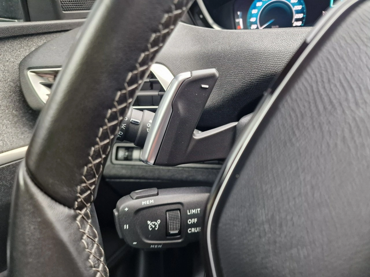 Peugeot 3008 - Zdjęcie 33