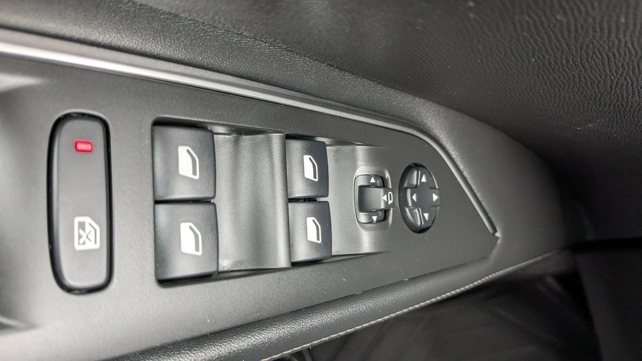 Peugeot 3008 - Zdjęcie 29