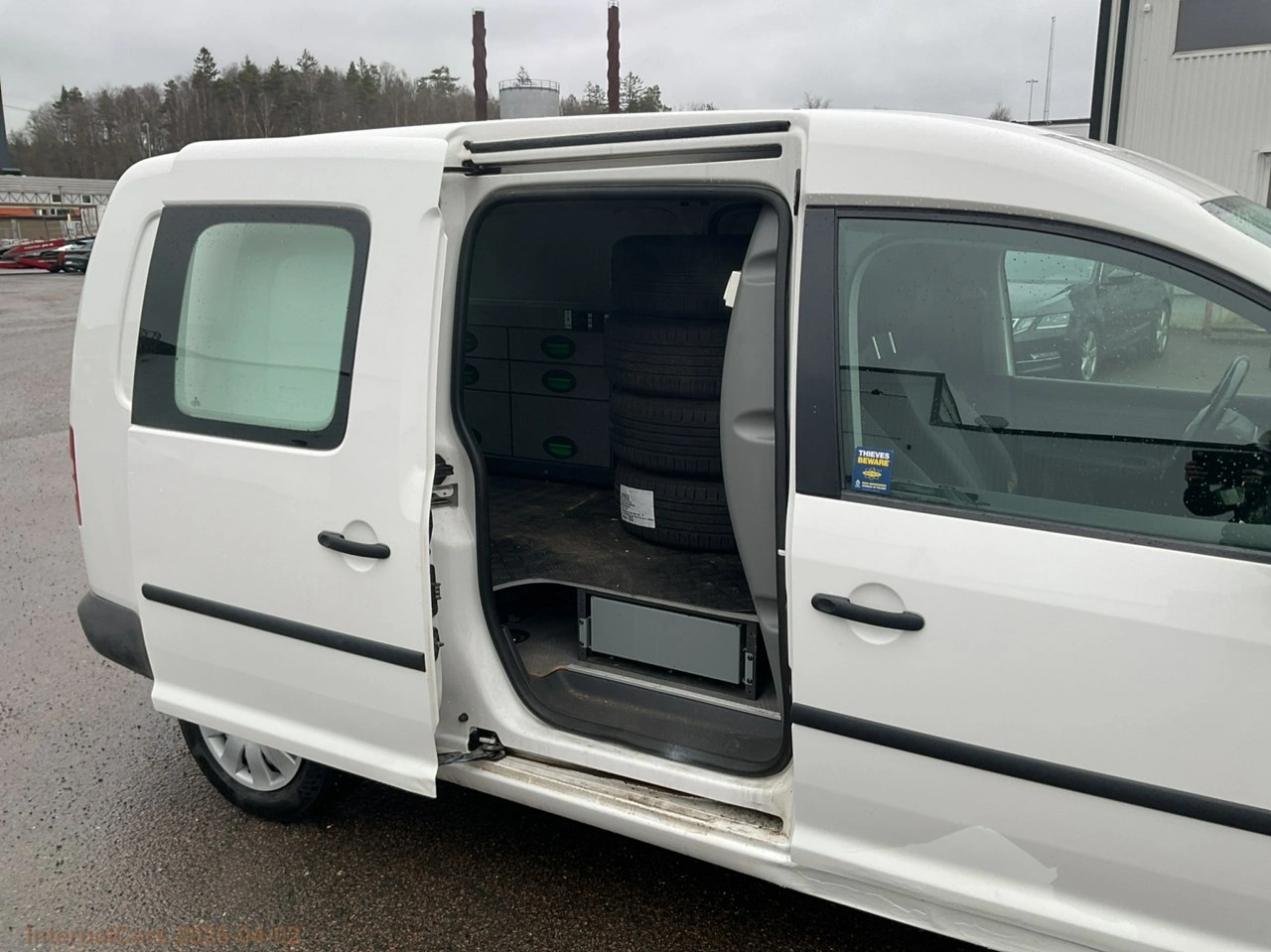 Volkswagen Caddy - Zdjęcie 18