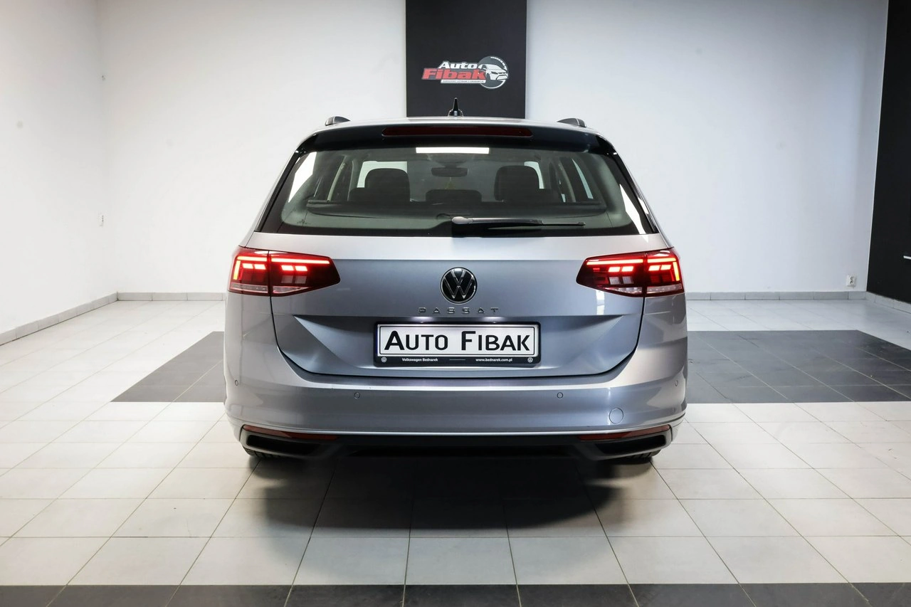 Volkswagen Passat - Zdjęcie 9