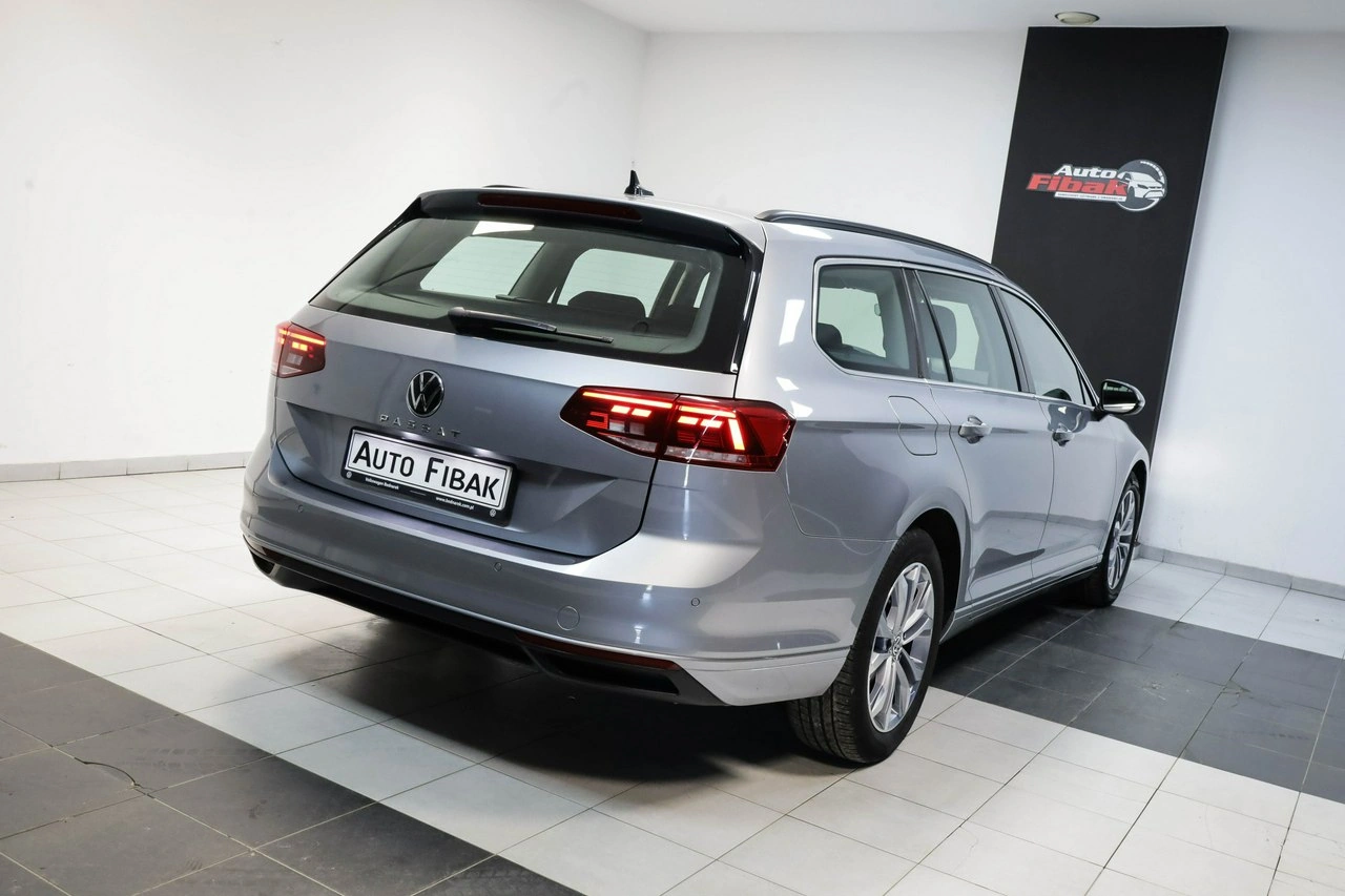 Volkswagen Passat - Zdjęcie 10