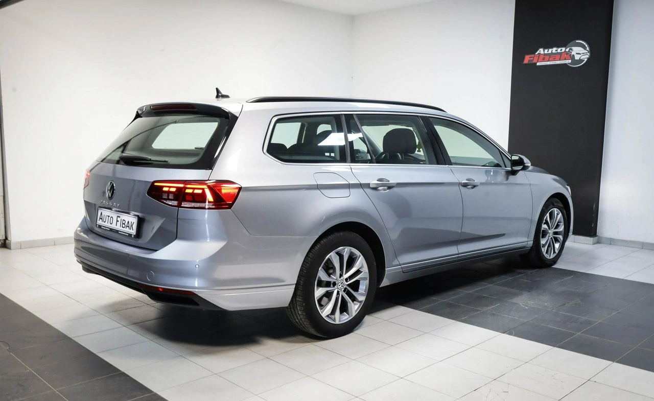 Volkswagen Passat - Zdjęcie 10