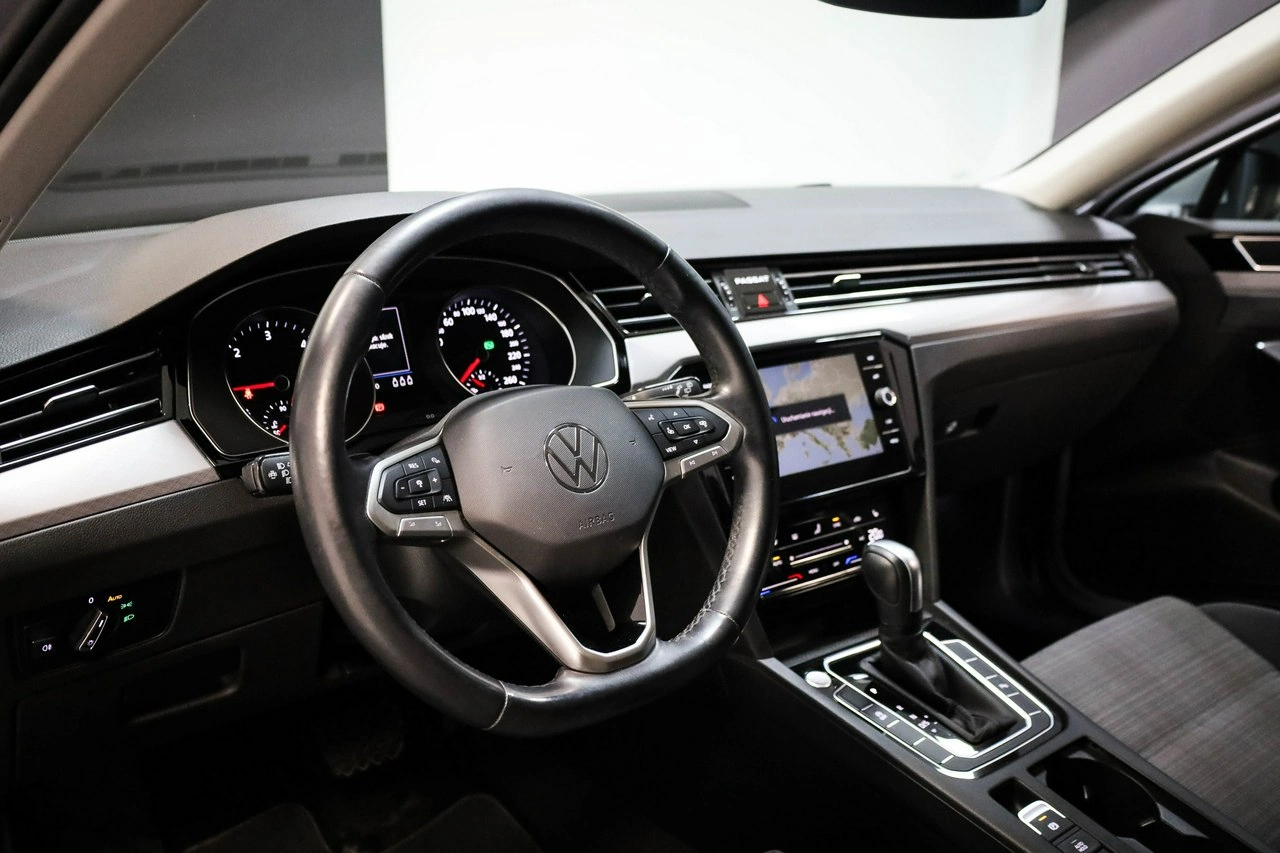 Volkswagen Passat - Zdjęcie 15