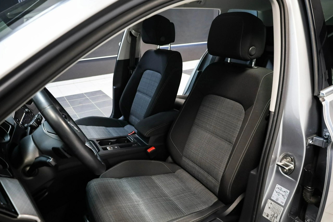 Volkswagen Passat - Zdjęcie 16
