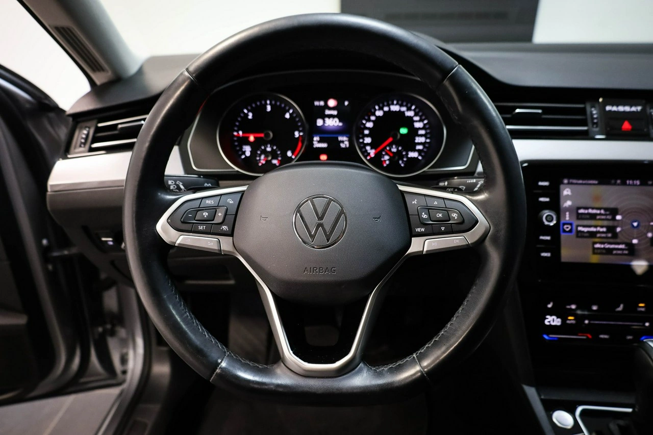 Volkswagen Passat - Zdjęcie 18