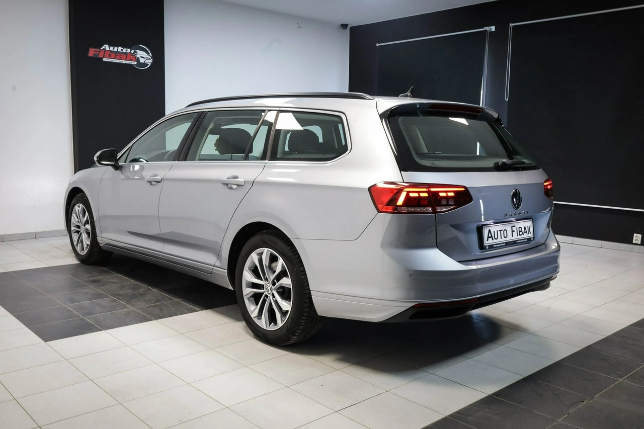 Volkswagen Passat - Zdjęcie 7