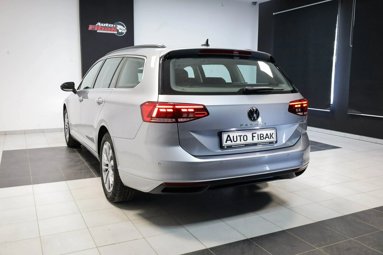 Volkswagen Passat - Zdjęcie 8