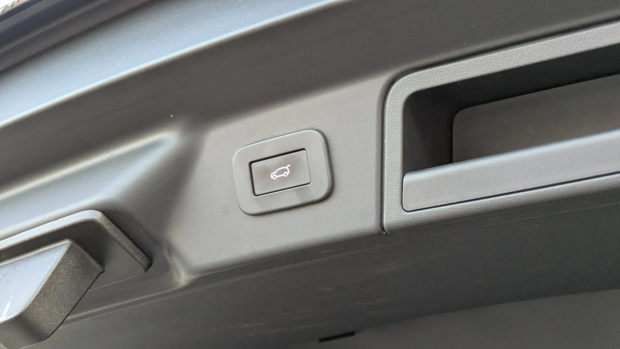 Land Rover Range Rover Velar - Zdjęcie 32