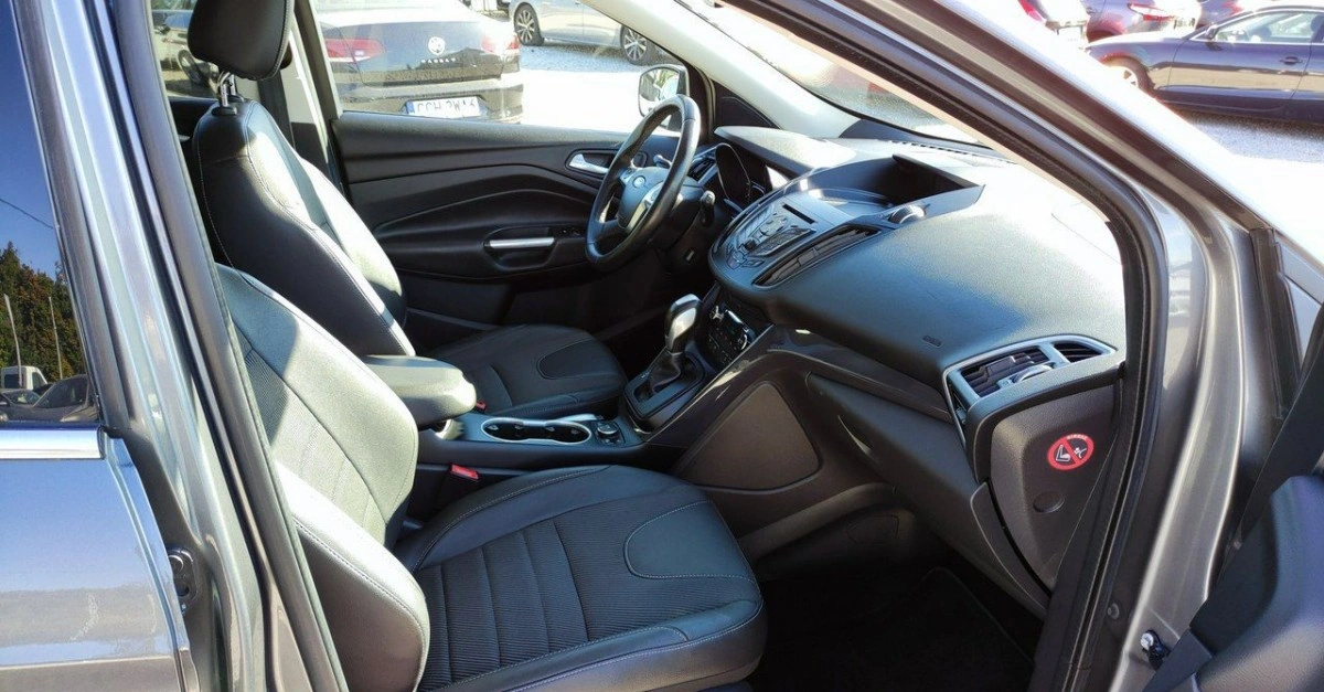 Ford Kuga - Zdjęcie 24