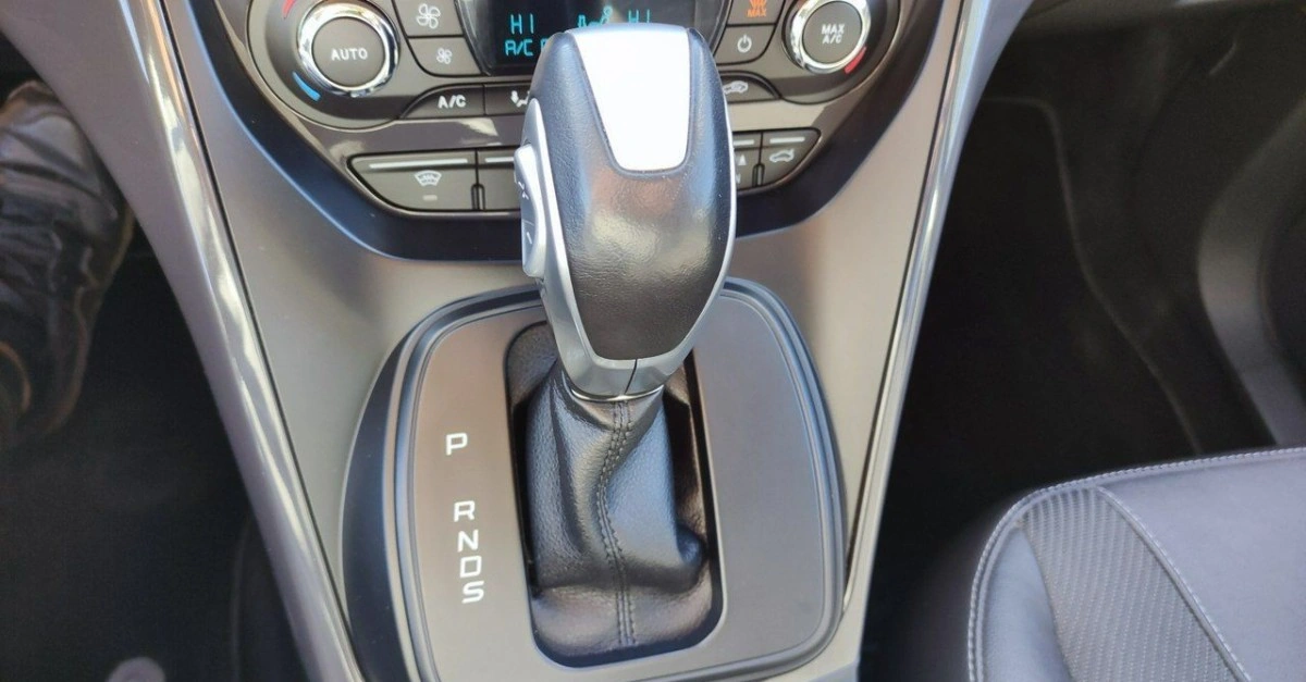 Ford Kuga - Zdjęcie 28