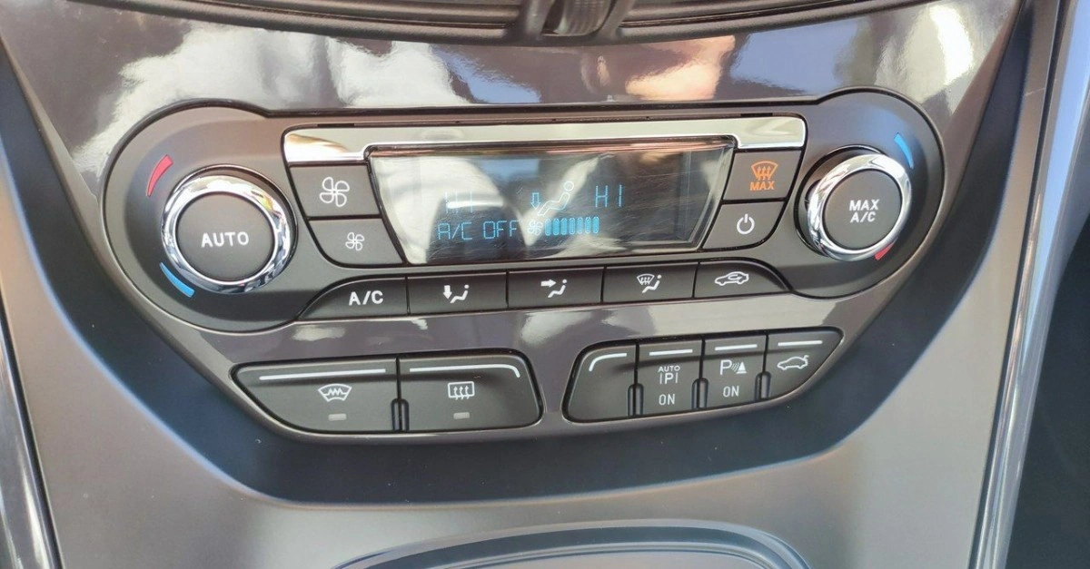 Ford Kuga - Zdjęcie 29