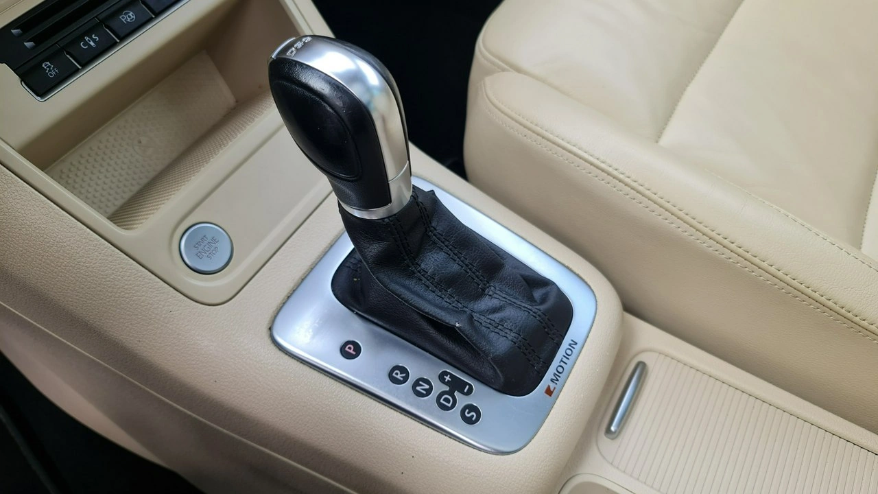 Volkswagen Tiguan - Zdjęcie 24