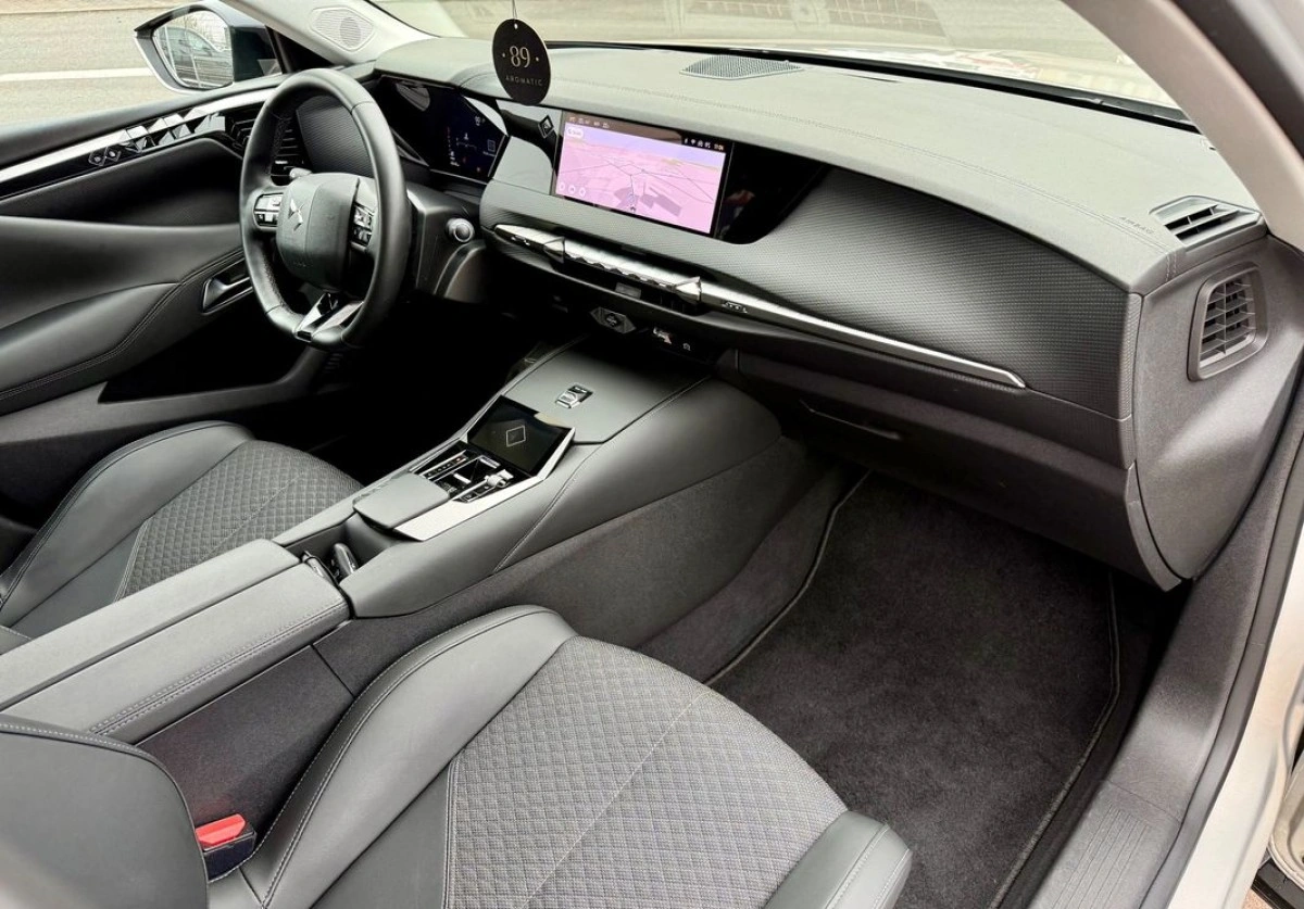 DS Automobiles DS 4 - Zdjęcie 9