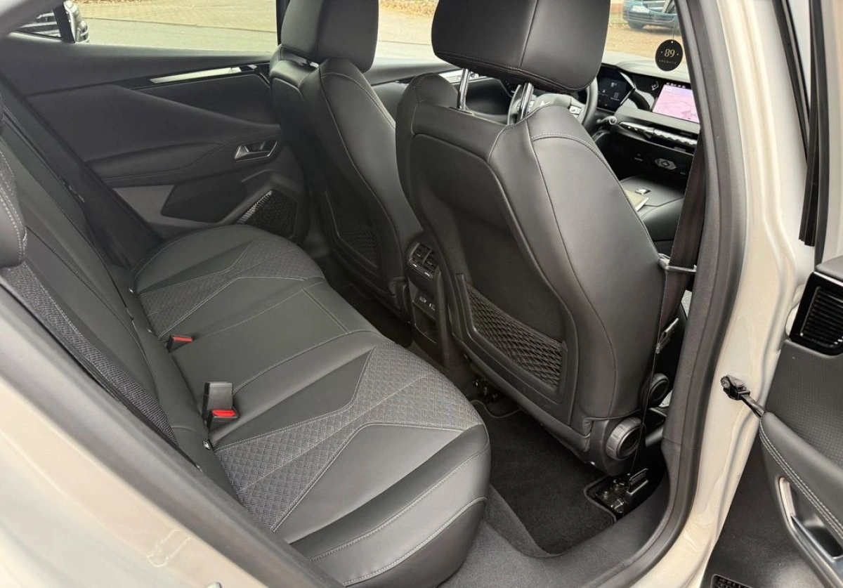 DS Automobiles DS 4 - Zdjęcie 13