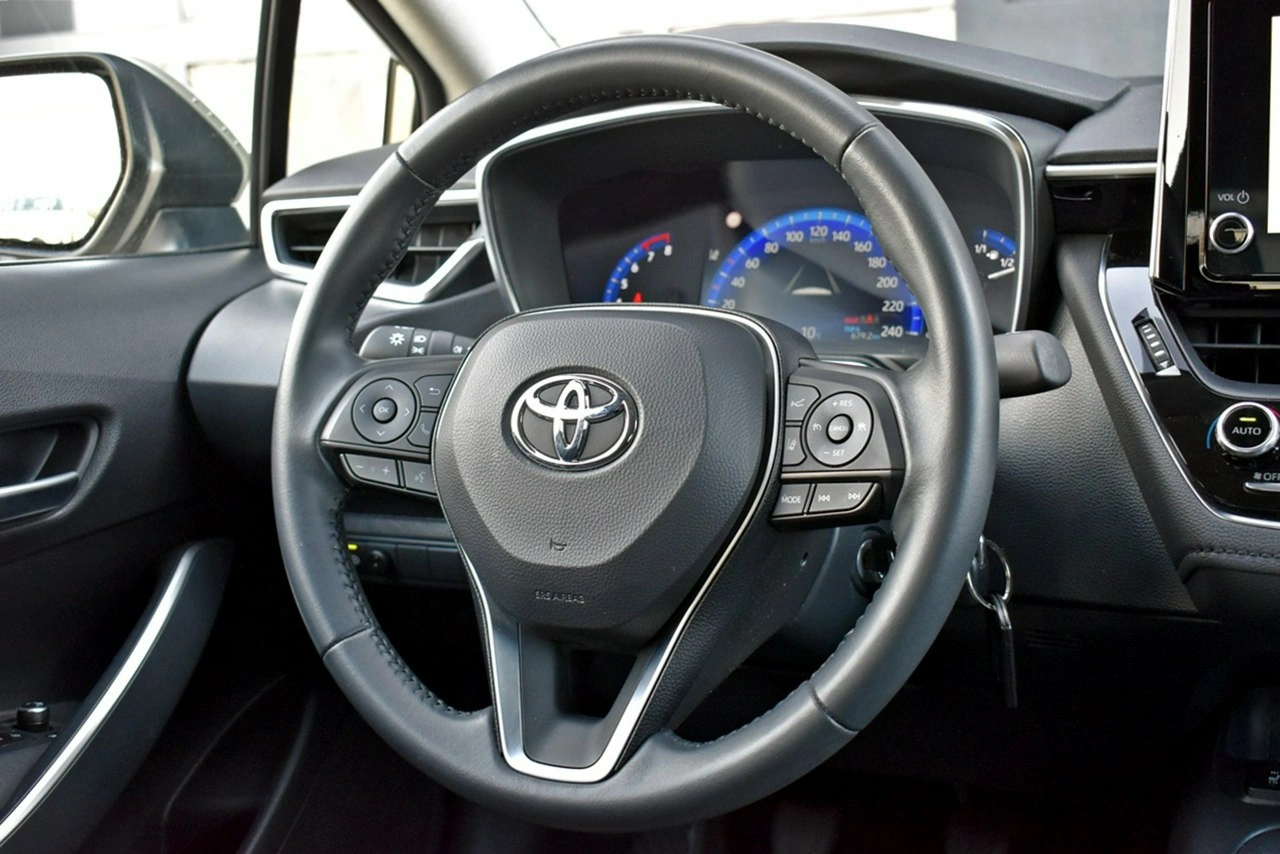 Toyota Corolla - Zdjęcie 18