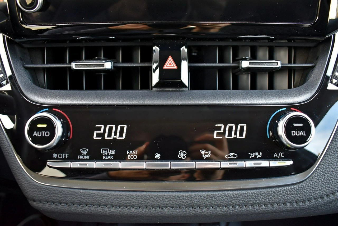 Toyota Corolla - Zdjęcie 23