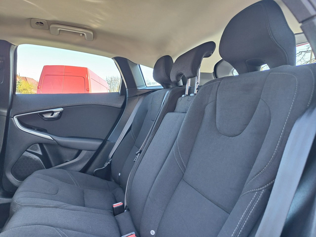 Volvo V40 - Zdjęcie 25