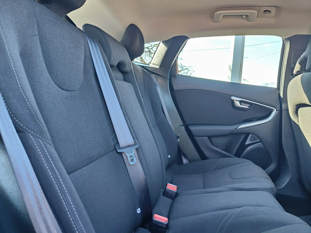 Volvo V40 - Zdjęcie 22