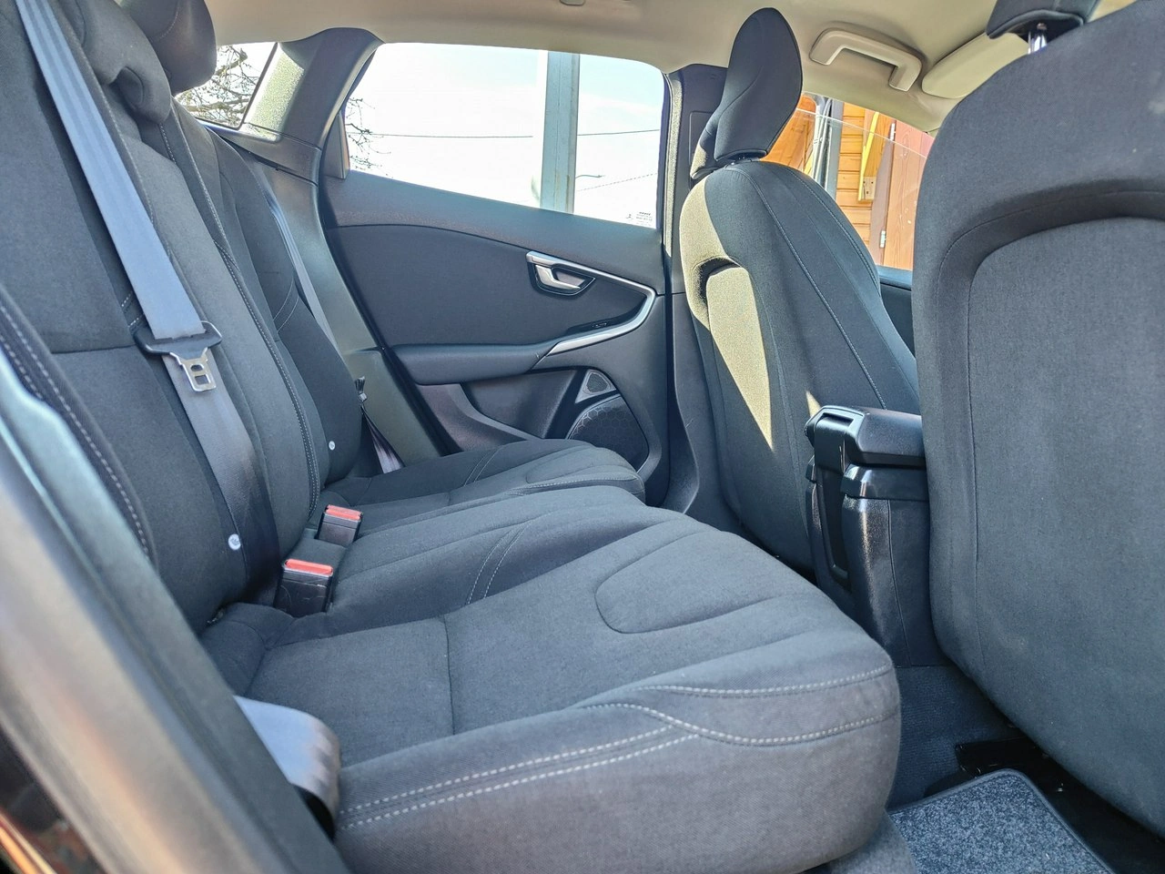 Volvo V40 - Zdjęcie 23