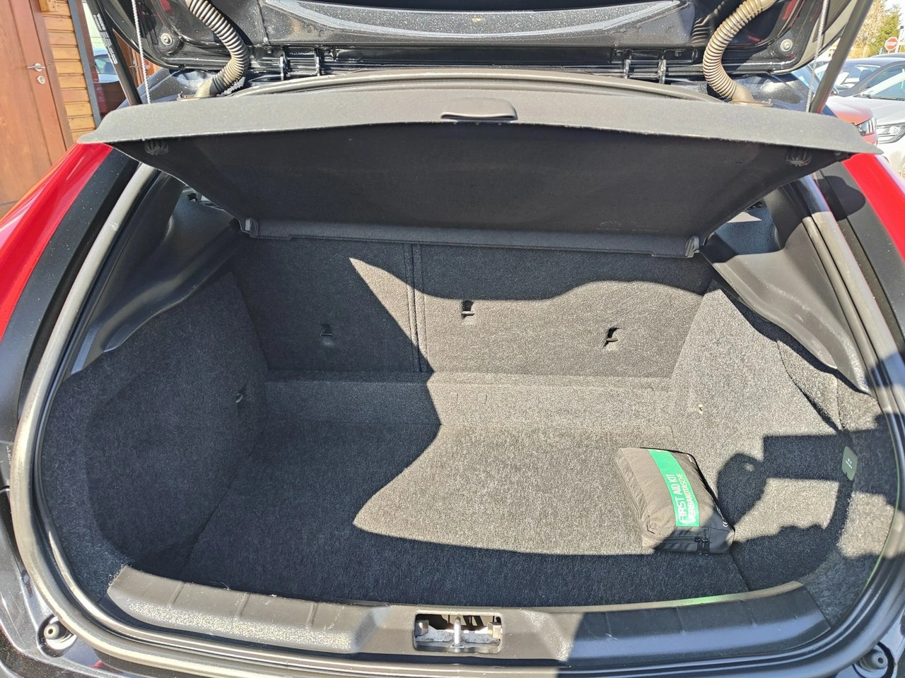 Volvo V40 - Zdjęcie 28