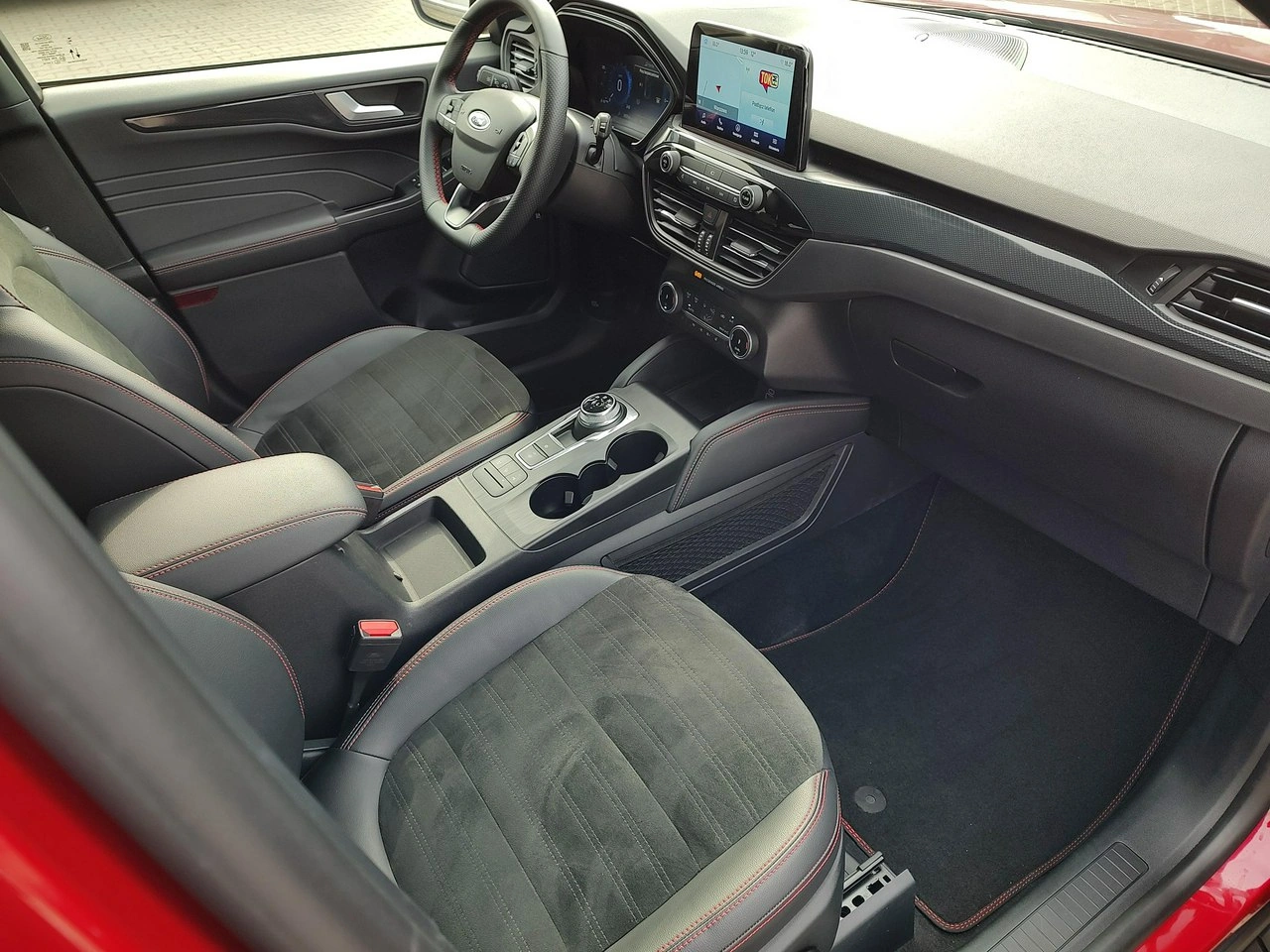 Ford Kuga - Zdjęcie 13