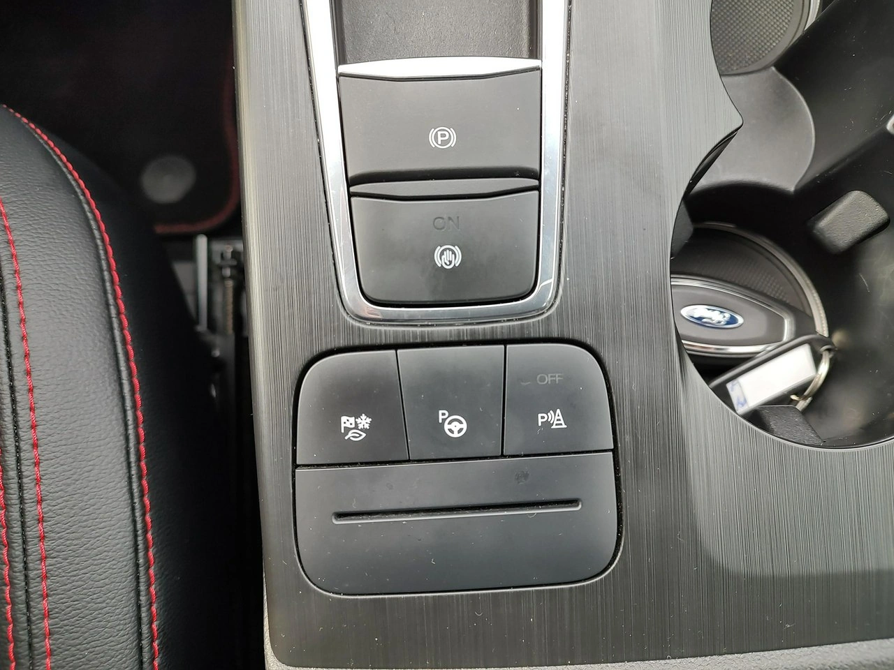 Ford Kuga - Zdjęcie 20