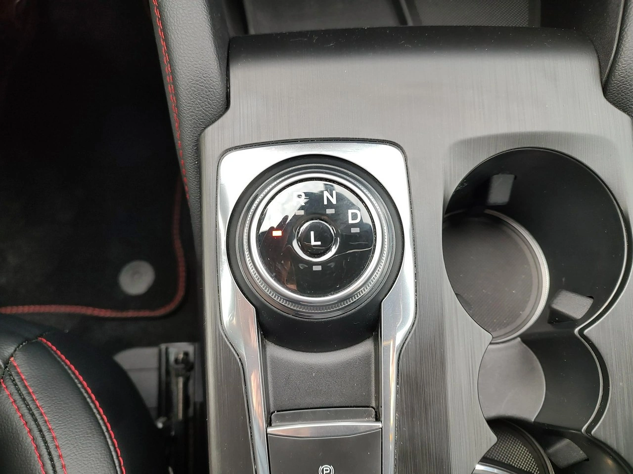 Ford Kuga - Zdjęcie 26