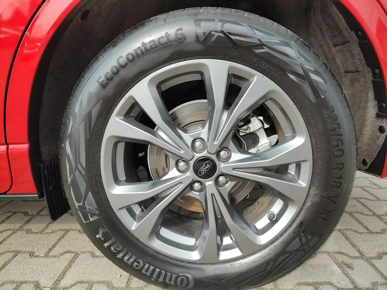 Ford Kuga - Zdjęcie 8