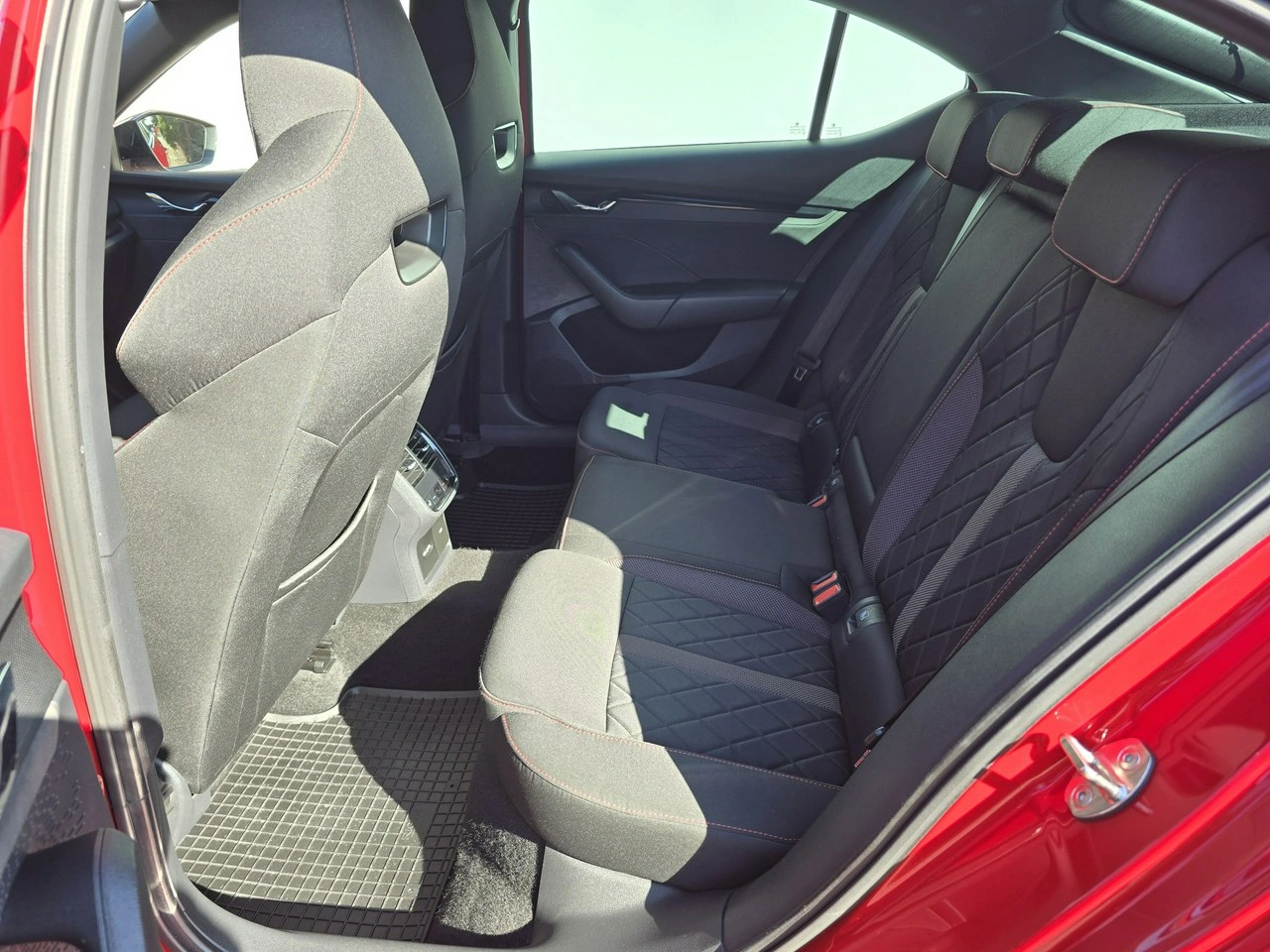 Skoda Octavia - Zdjęcie 9