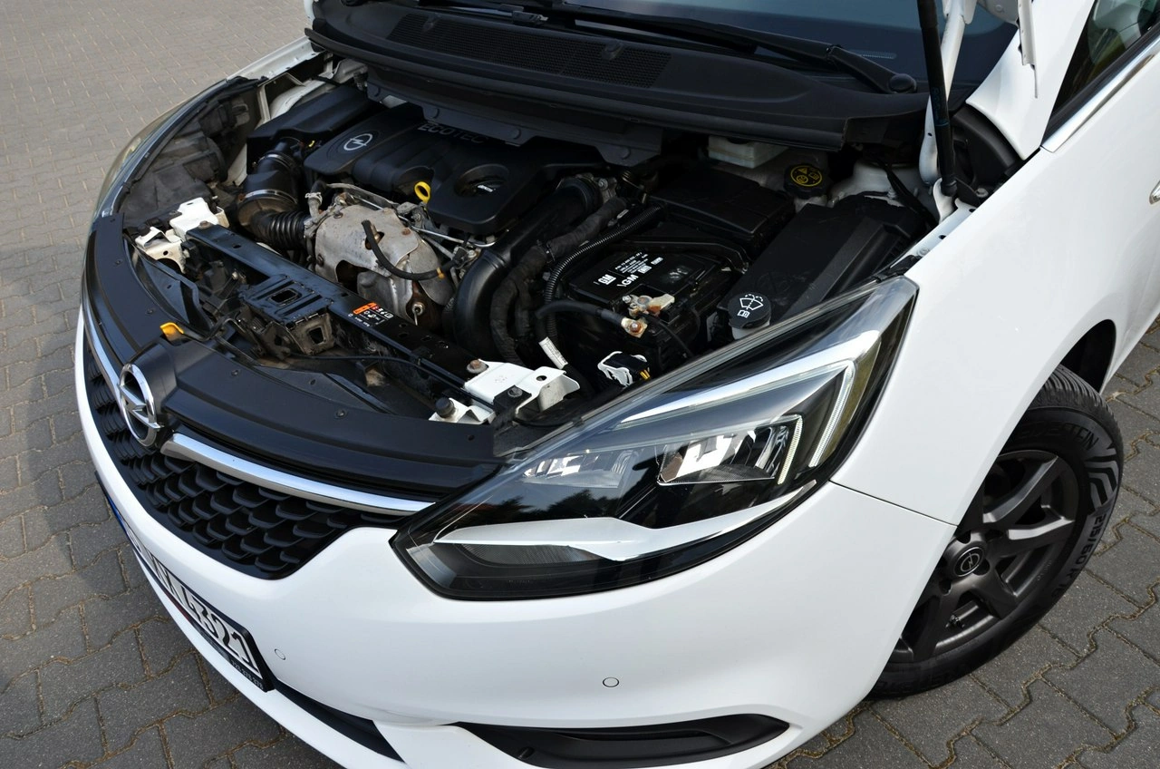 Opel Zafira - Zdjęcie 10