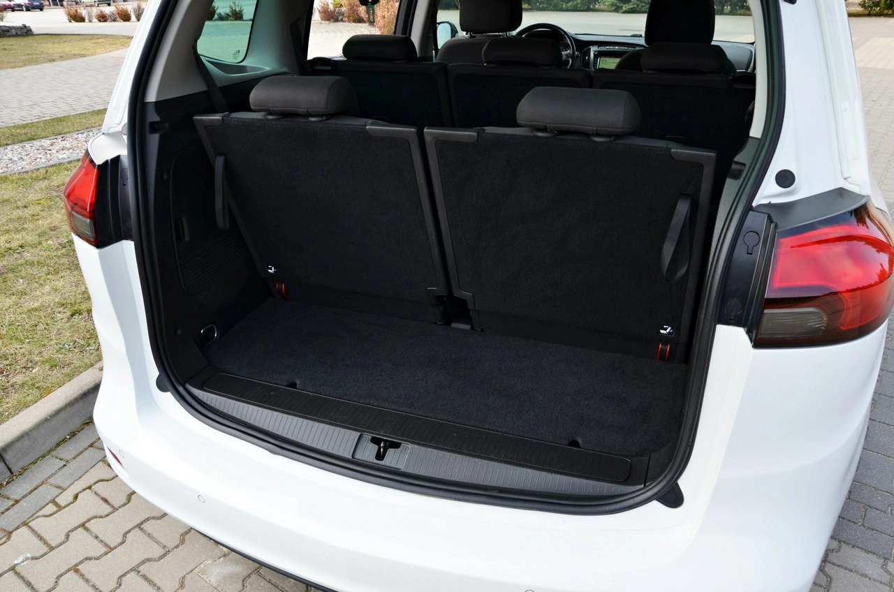Opel Zafira - Zdjęcie 11