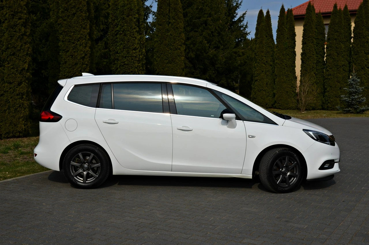 Opel Zafira - Zdjęcie 15