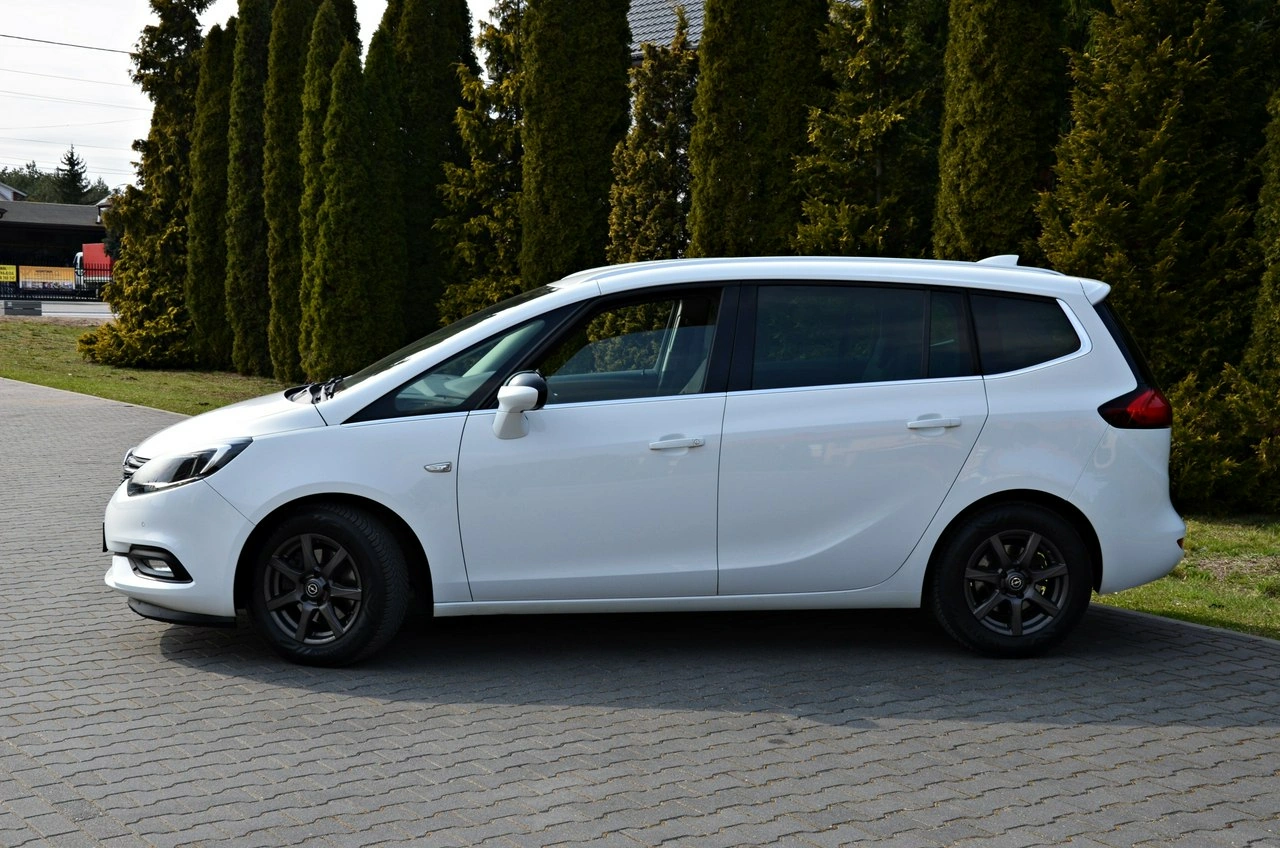 Opel Zafira - Zdjęcie 19